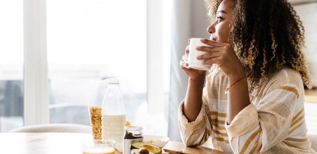 How To Set Up a Cozy Breakfast Nook in Your Home
