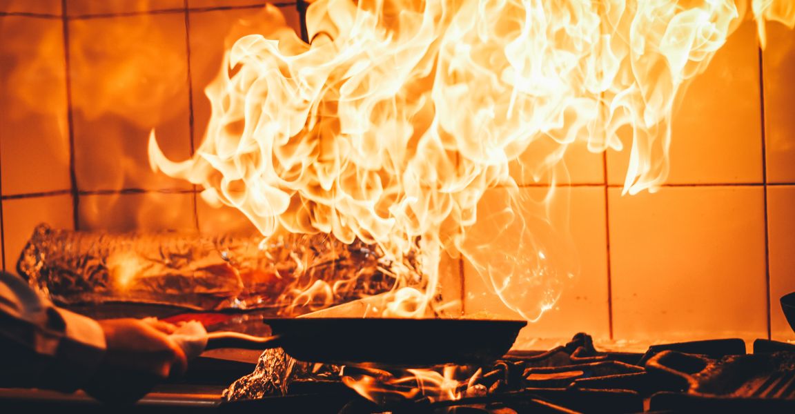 Restaurant Fire Safety: How To Put Out a Kitchen Fire